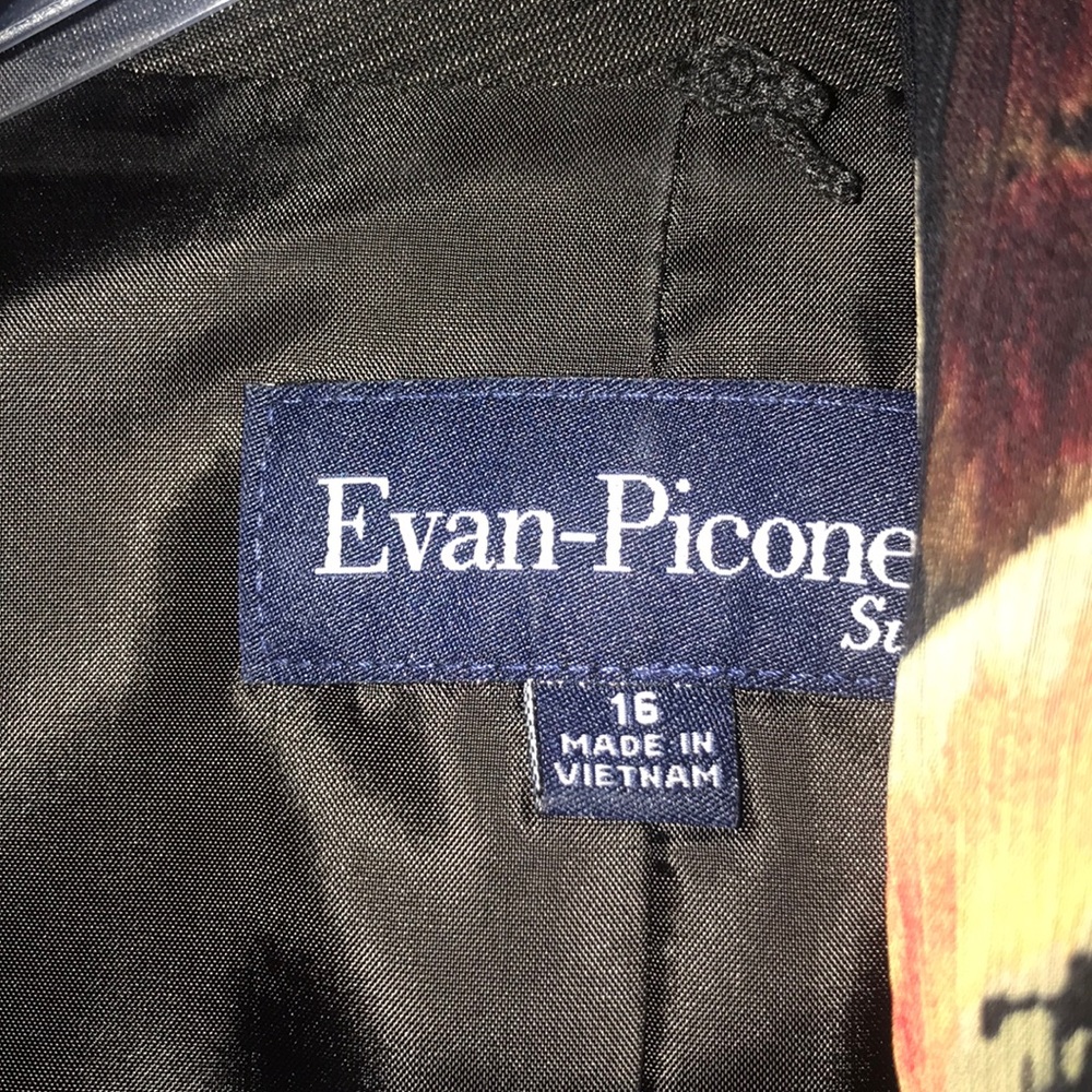 Evan-Picone Suit with scarf - Picture 5 of 15